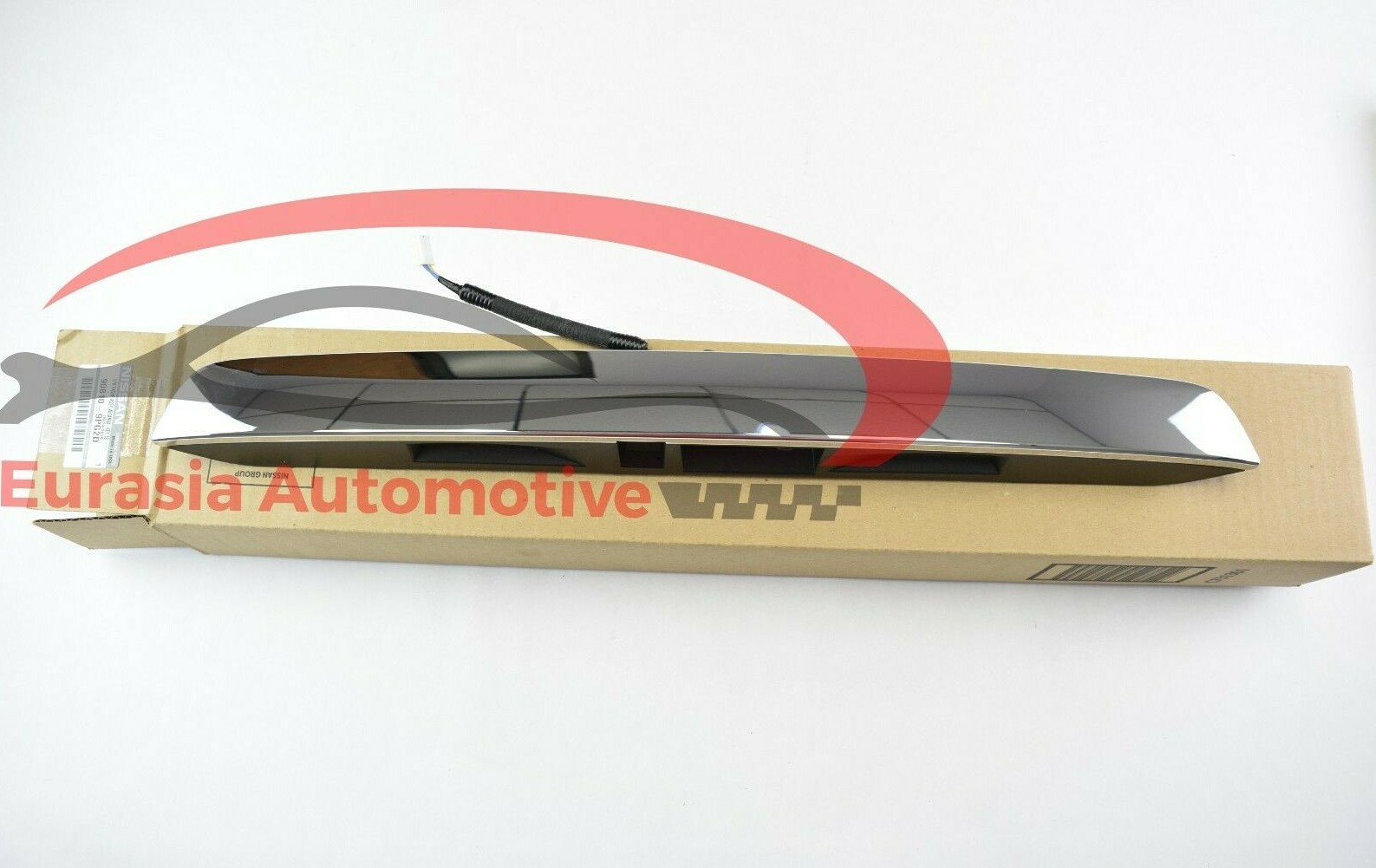 Genuine Nissan Pathfinder 13-20 Center Back Door Finisher
