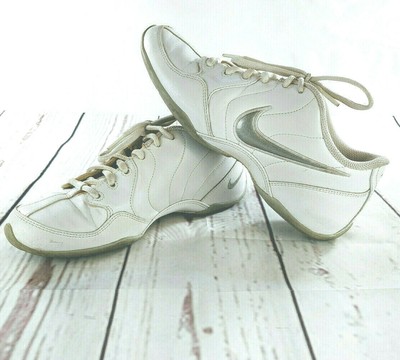 nike sideline 3 cheer shoes size 8