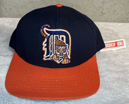 Vintage NWT Detroit Tigers Black Snapback Hat American
