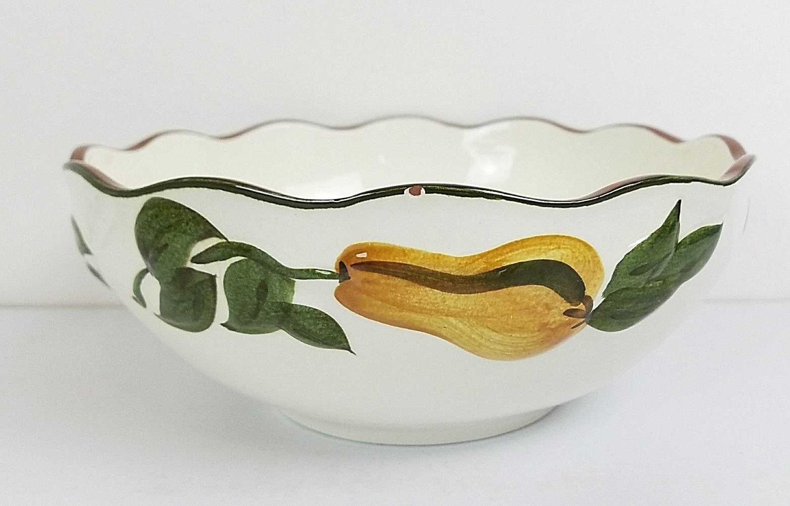 Stangl Sculptured Fruit Serving Bowl 8.50