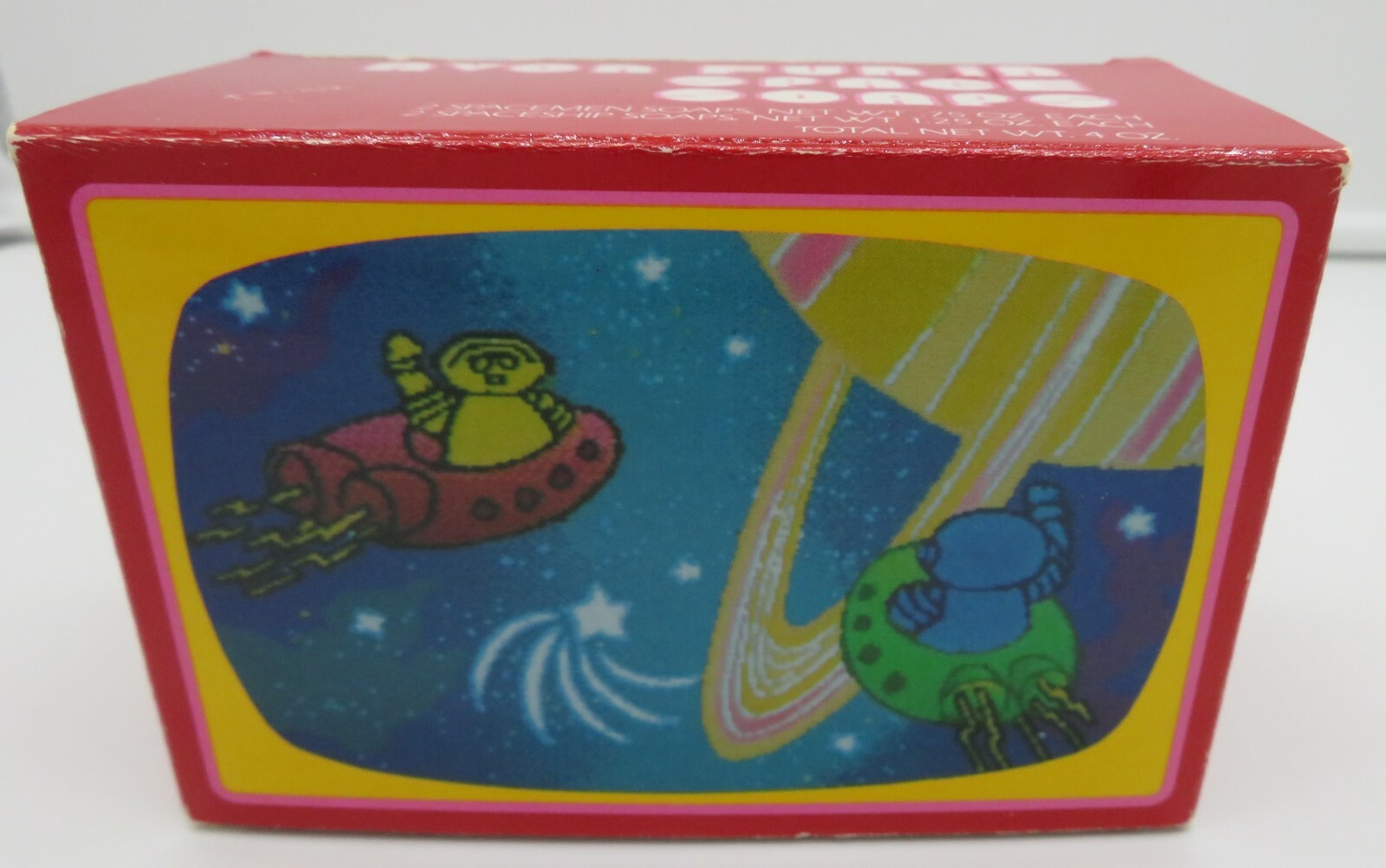 Avon fun in space soaps 2 spacemen shape 2 spaceship shape Bath fun toy