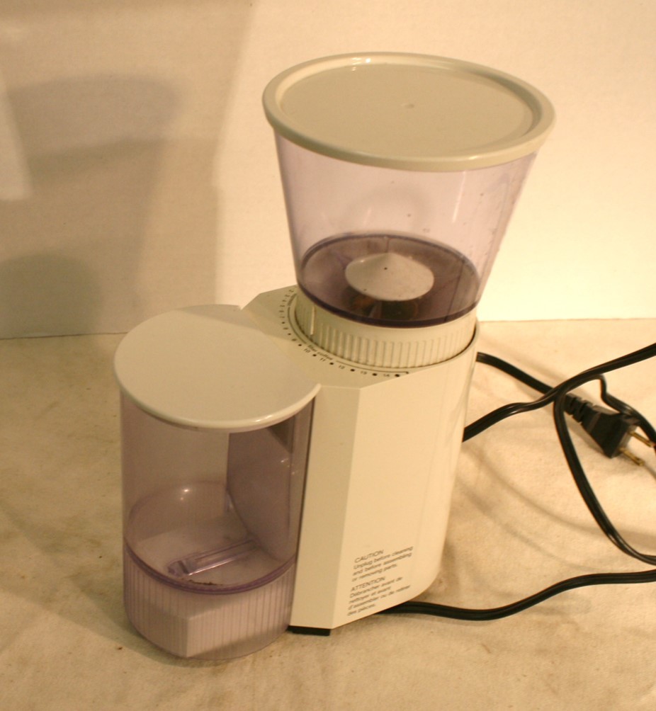 Braun Burr Coffee Grinder Type 3045 Spain White Used