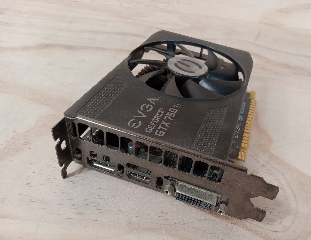 Evga 750 hotsell ti sc