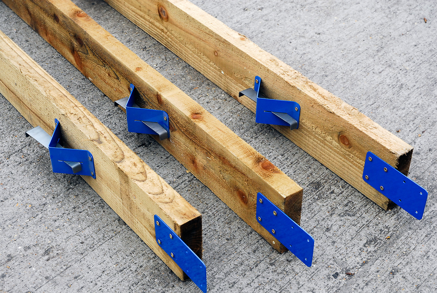 Concrete Base - Road Form Pan Brackets &amp; Pins - Roadforms 