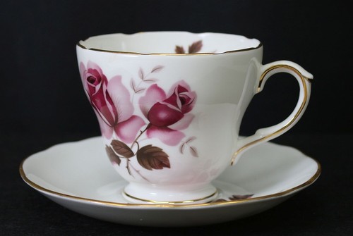 Merrie England Bone China Tea Cup with Saucer Pink Rose Pattern Footed