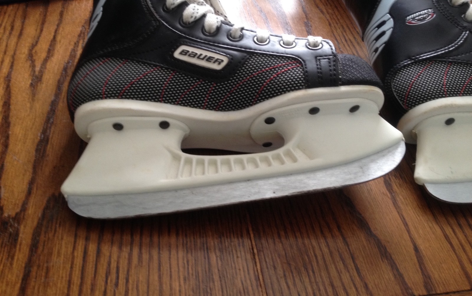 Bauer Impact 300 Ice skates