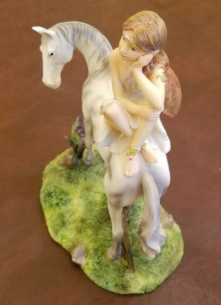 Faerie Glen Daydreaming figurine