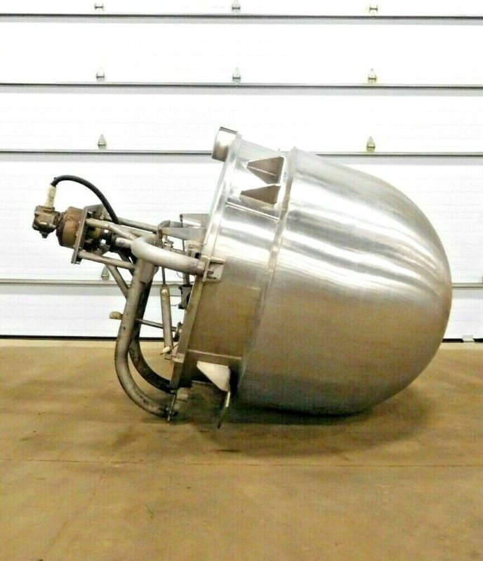 Mo-3375, Stainless 700 Gallon Insulated Mixing Kettle W/ Agitator. 316 Ss.