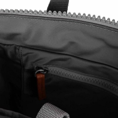 ROKA ROKA UNISEX BANTRY B MEDIUM SUSTAINABLE NYLON BACKPACK - GRAPHITE GREY