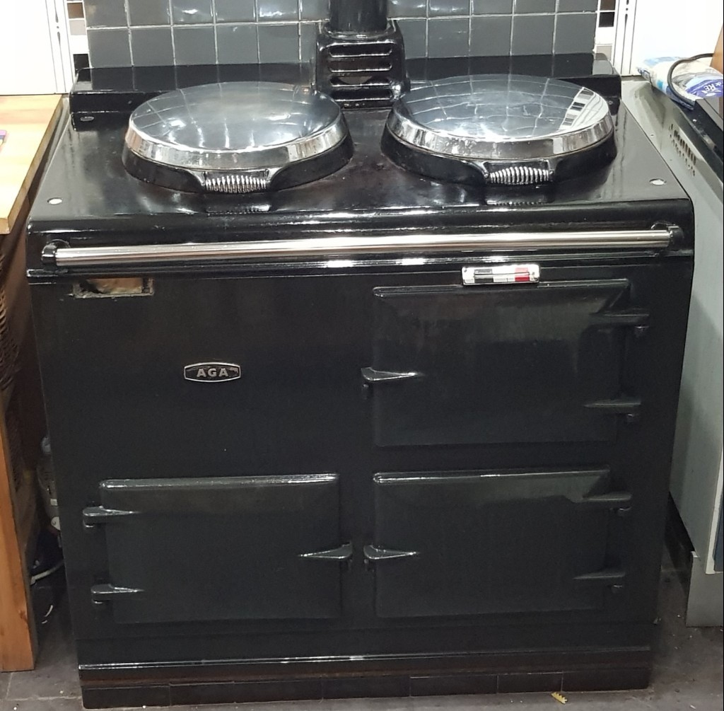 Aga 2 oven oil fired good working condition in Kirkcudbright