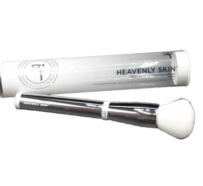 New IT Cosmetics Heavenly Skin CC+ Skin Perfecting Makeup Brush No.702