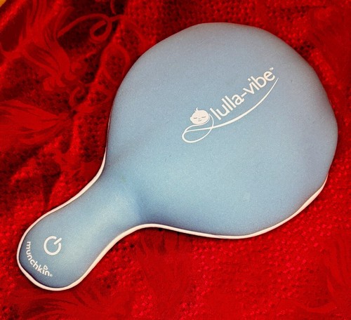 Munchkin Lulla-Vibe ブルー 単三電池4本付き Munchkin® Lulla-Vibe™ Vibrating Mattress Pad Baby and Infant