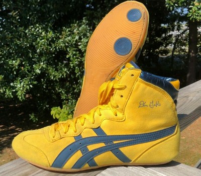 classic asics wrestling shoes