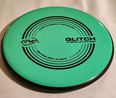 MVP Disc Golf Neutron Glitch Soft Putter Hybrid Catch 1/7/0/0 Grey 152 Gram