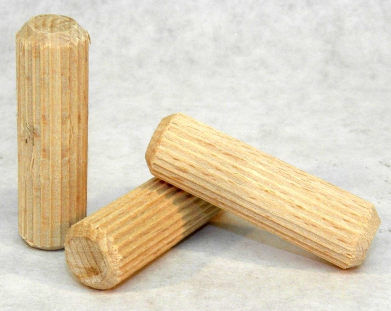 8mm X 50mm Wooden Dowel Pins Grooved Dowels Plugs Chamfered Fluted Pin Wood For Furniture Woodwork Joinery - Pack Of 20 (Beechwood