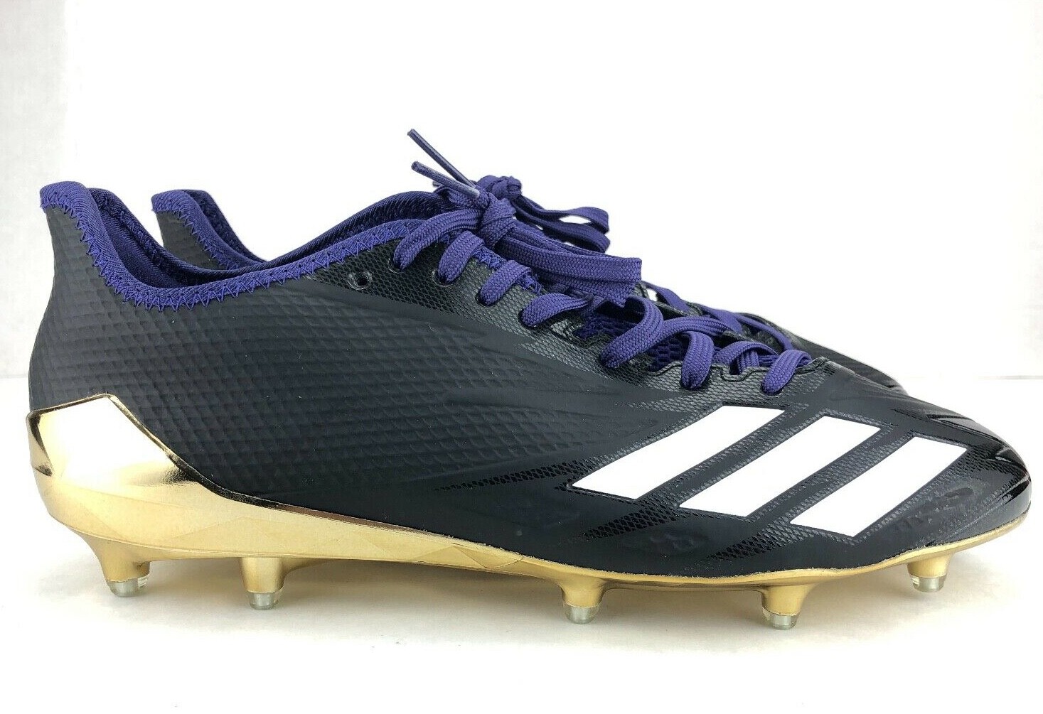 boys size 7 football cleats