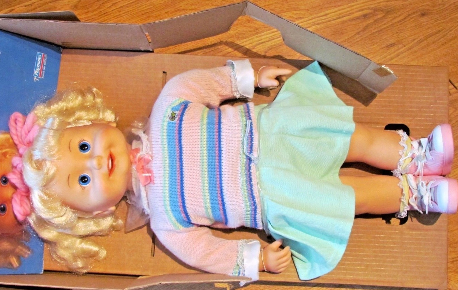 VINTAGE PLAYMATES CRICKET doll Director chair, Books, Tapes & CORKY Books, Tapes