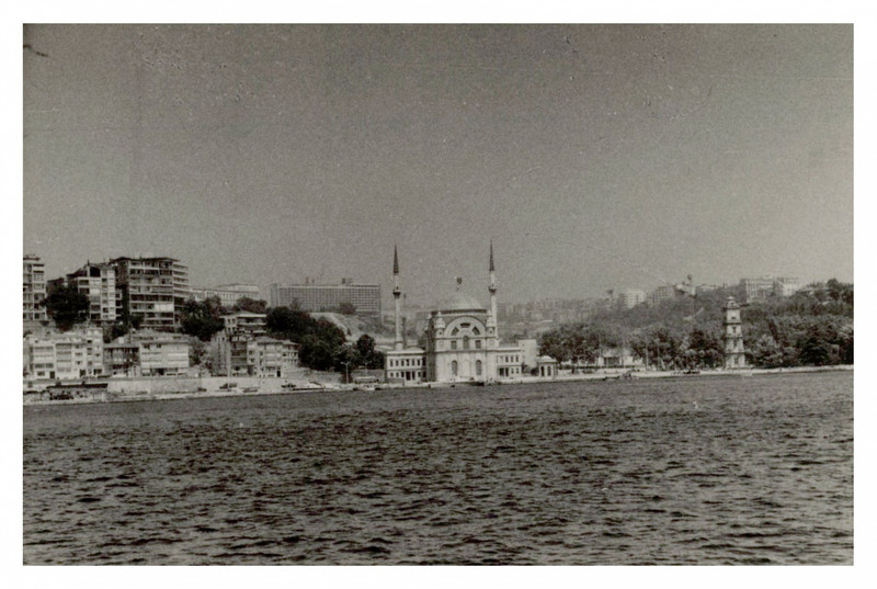 Turquie, Istanbul, Le Bosphore Et La MosquÃ©E DolmabahÃ§E, Tirage Vintage, 1962 Ph