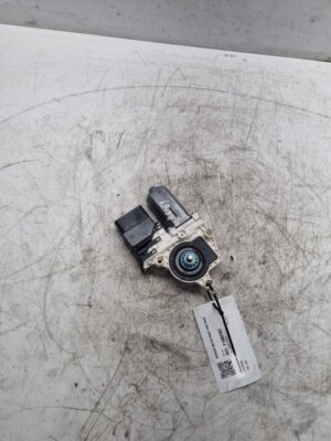 VOLKSWAGEN GOLF MK6  WINDOW MOTOR RIGHT SIDE REAR 1K0959704AG 08-11 5DR HATCH