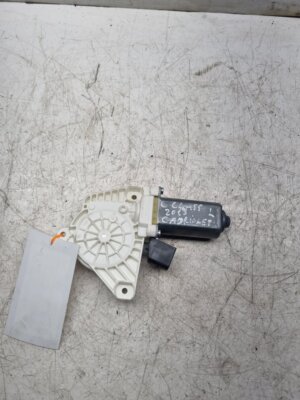 MERCEDES C CLASS W205 WINDOW MOTOR LEFT SIDE FRONT A0009066106 2015-2019 COUPE