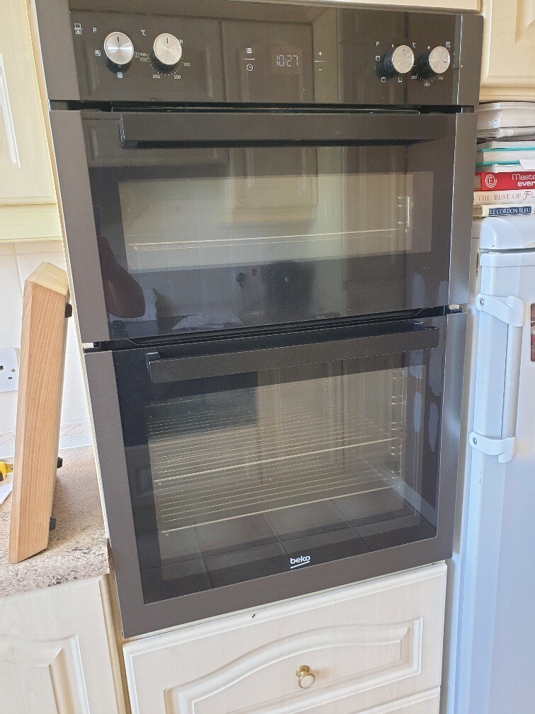 Beko builtin Double Oven still under warranty and with extended