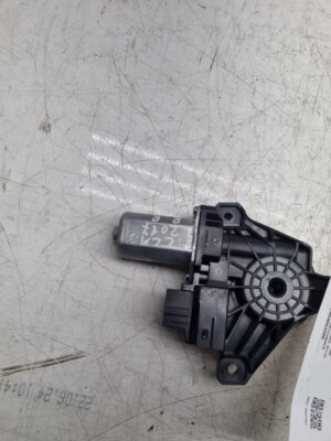 MERCEDES A CLASS W176 WINDOW MOTOR RIGHT SIDE REAR A2469063200 2012-2018
