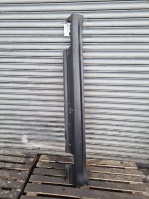 MINI HATCH COOPER R56 SIDE SKIRT DRIVER SIDE 7147916 06-12 3DR HATCH 