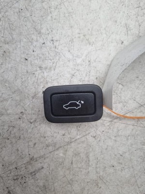 RANGE ROVER EVOQUE L538  TAILGATE BUTTON SWITCH AF6310E99BAA2012-2018