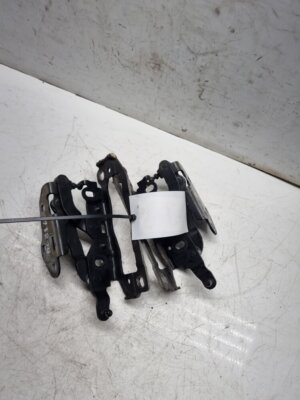 MERCEDES BENZ C CLASS BONNET HINGE PAIR LEFT AND RIGHT A2048800828 2009-2014
