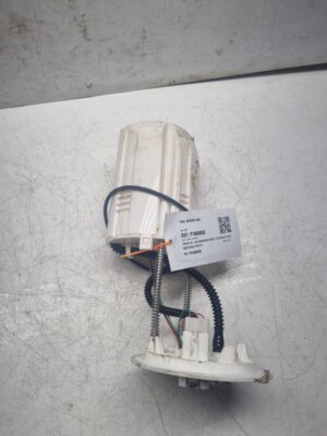 TOYOTA HILUX INVINVIBLE 2393  FUEL SENDER UNIT 770100K200 2015-2020