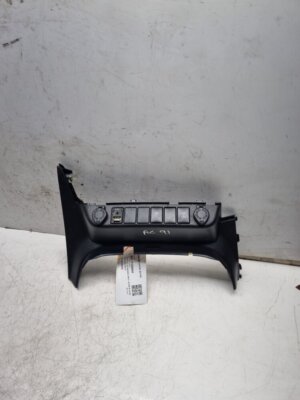 TOYOTA HILUX MK8 TRACTION CONTROL BUTTON 55413KK020 2015-2020