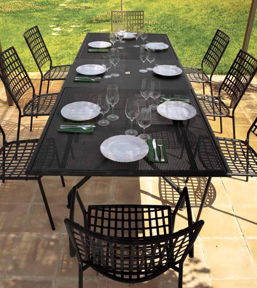 EMU Piano Garden Outdoor Dining Extensible Table and Chairs In Antique