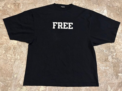 【BALENCIAGA】ゴシックタイプ シュランクTシャツ ホワイト の ウィメンズ Balenciaga Back Reflective Tシャツ