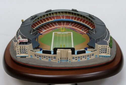 Danbury Mint Cleveland Municipal Stadium Replica Cleveland Browns COA Free Shipp