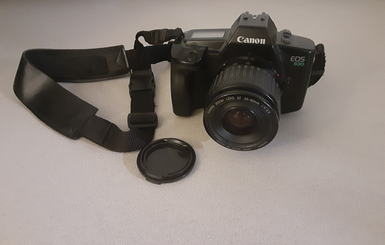 Canon EOS 630 ＋35-105mmズーム＋300EZ ストロボ Canon EOS 630 ＋35-105mmズーム＋300EZ ストロボ