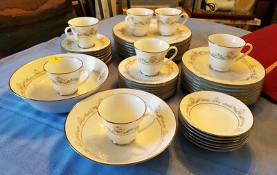 NORITAKE   EARLY SPRING ,  Dinnerware Set , Pattern 2362 , 50 pieces Fine China