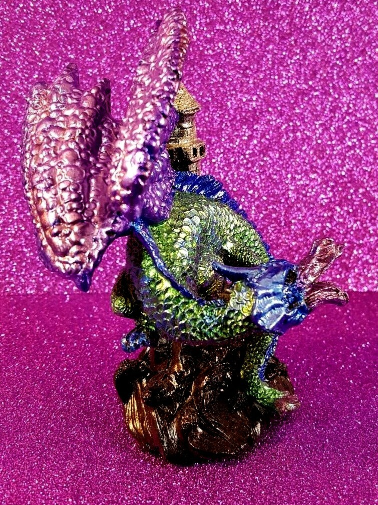 ENCHANTING HAND PAINTED RESIN TRAVELING DRAGON FIGURINE - EXCELLENT CONDITION!!