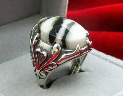 silver ring with jade stone