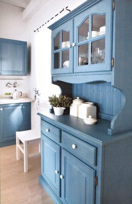 CREDENZA CRISTALLIERA RUSTICA IN LEGNO PINO MASSELLO  COLORE AZZURRO