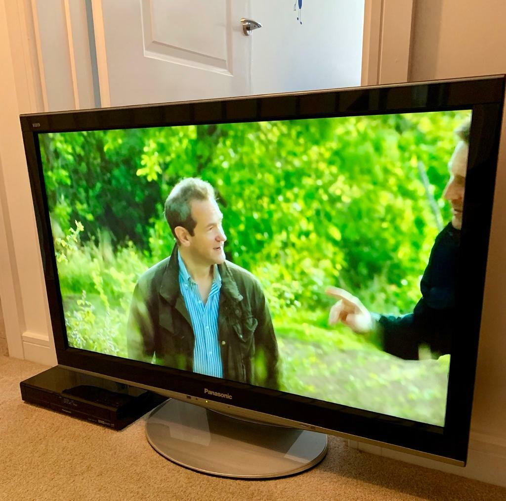 Freesat 37” Panasonic TV 1080 with 134 hr Freesat Panasonic Recorder