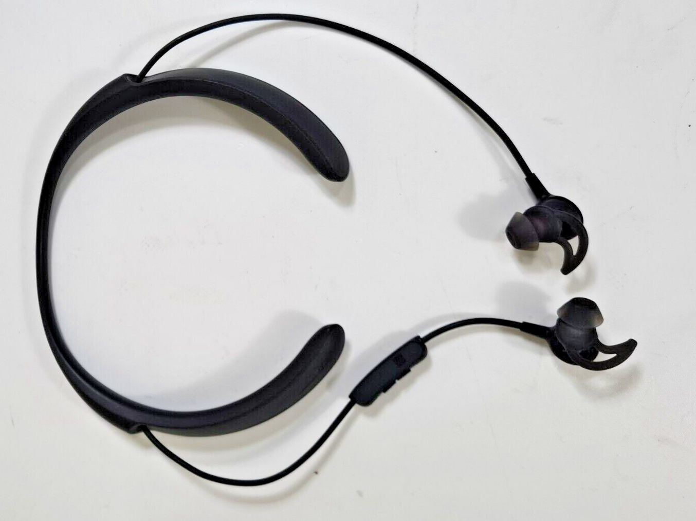 【新品・未使用】BOSE QUIETCONTROL 30 Bose QuietControl 30 Wireless Noise Cancelling Headphones