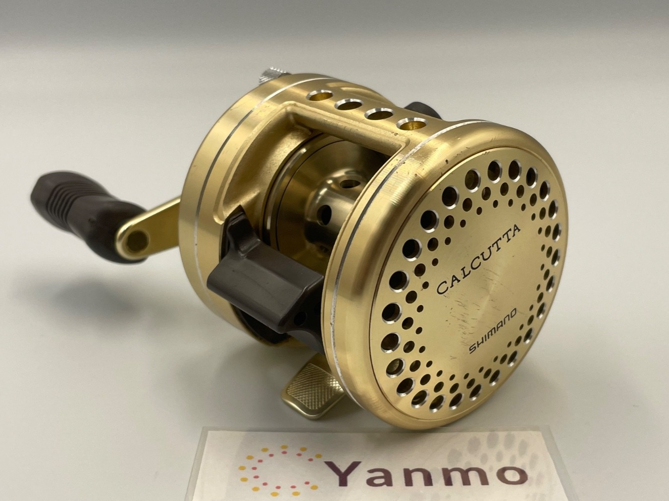 SHIMANO CALCUTTA ゴールドリール シマノ カルカッタ Bラウンドリール ゴールド : World Importer