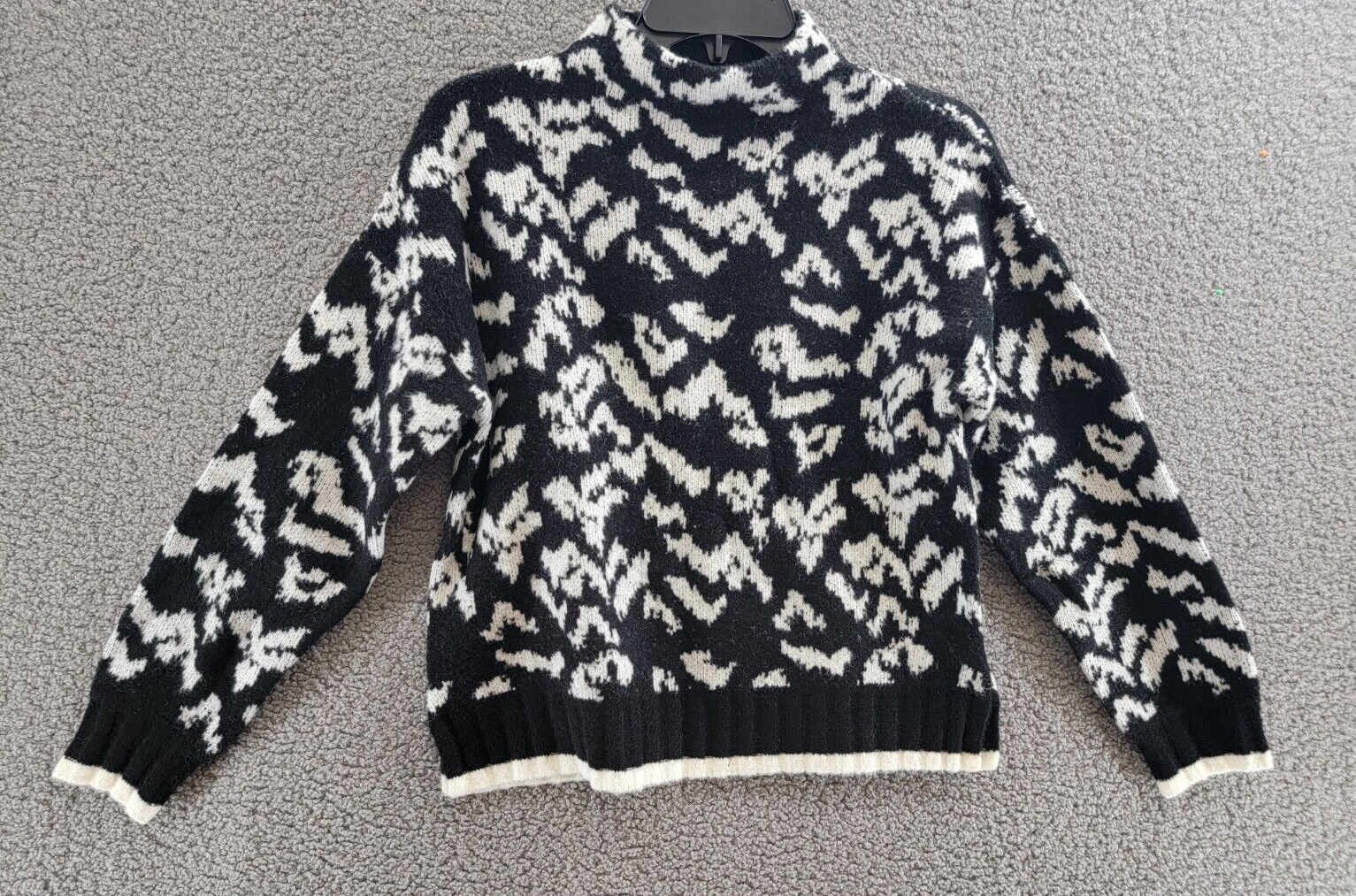 AQUA Animal Print Mock Neck Sweater Women's XS Black/Ivory Pullover Style L/S - Picture 2 of 15