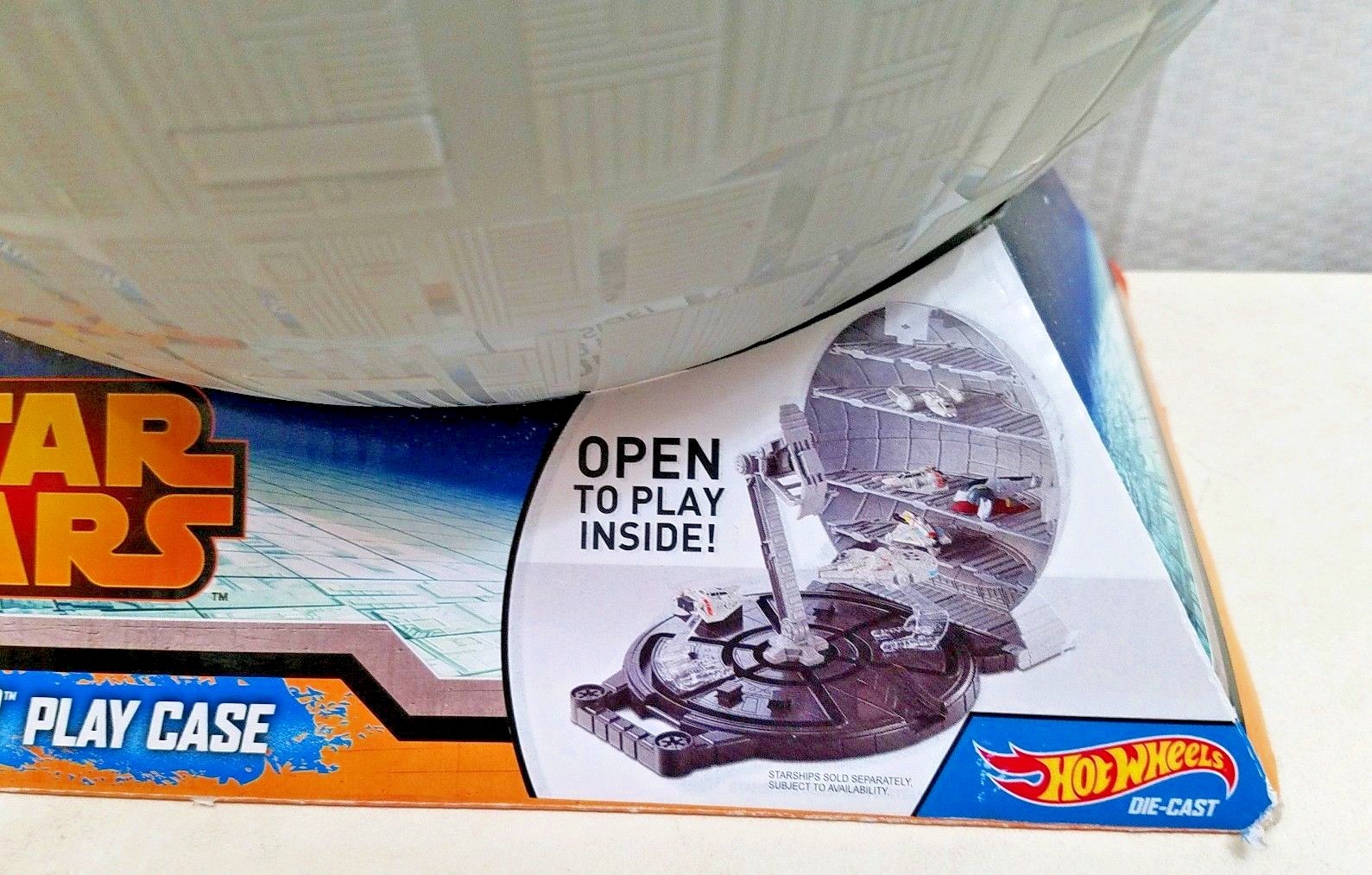 HOT WHEELS STAR WARS DEATH STAR PLAY CASE - New