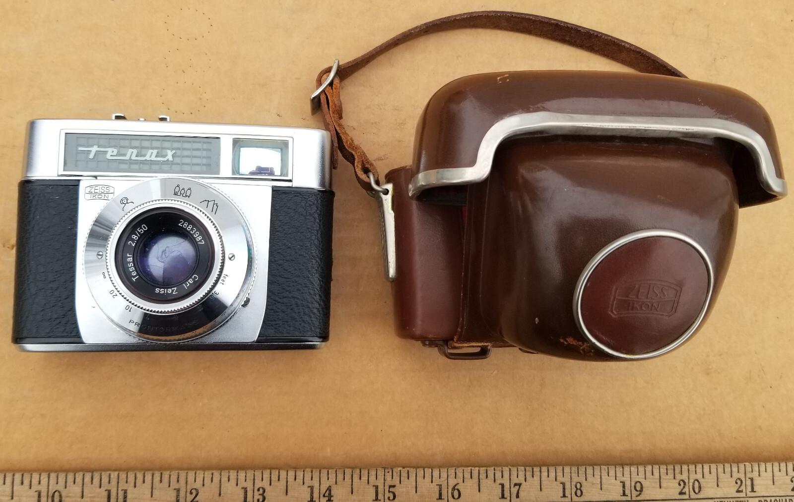 Zeiss Ikon CONTINA フィルムカメラ Zeiss Ikon Contina 35mm Camera w/ 45mm f2.8 Lens -Jammed, As is-