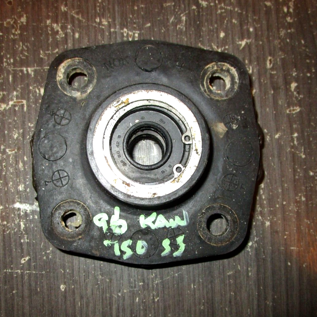 96 KAWASAKI 750 SS DRIVE SHAFT BEARING HOLDER ASSY 13091