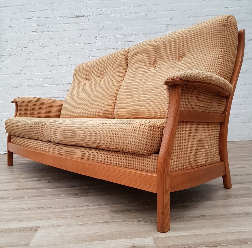 Ercol Gina Sofa With Two Armchairs (DELIVERY AVAILABLE) in Glasgow