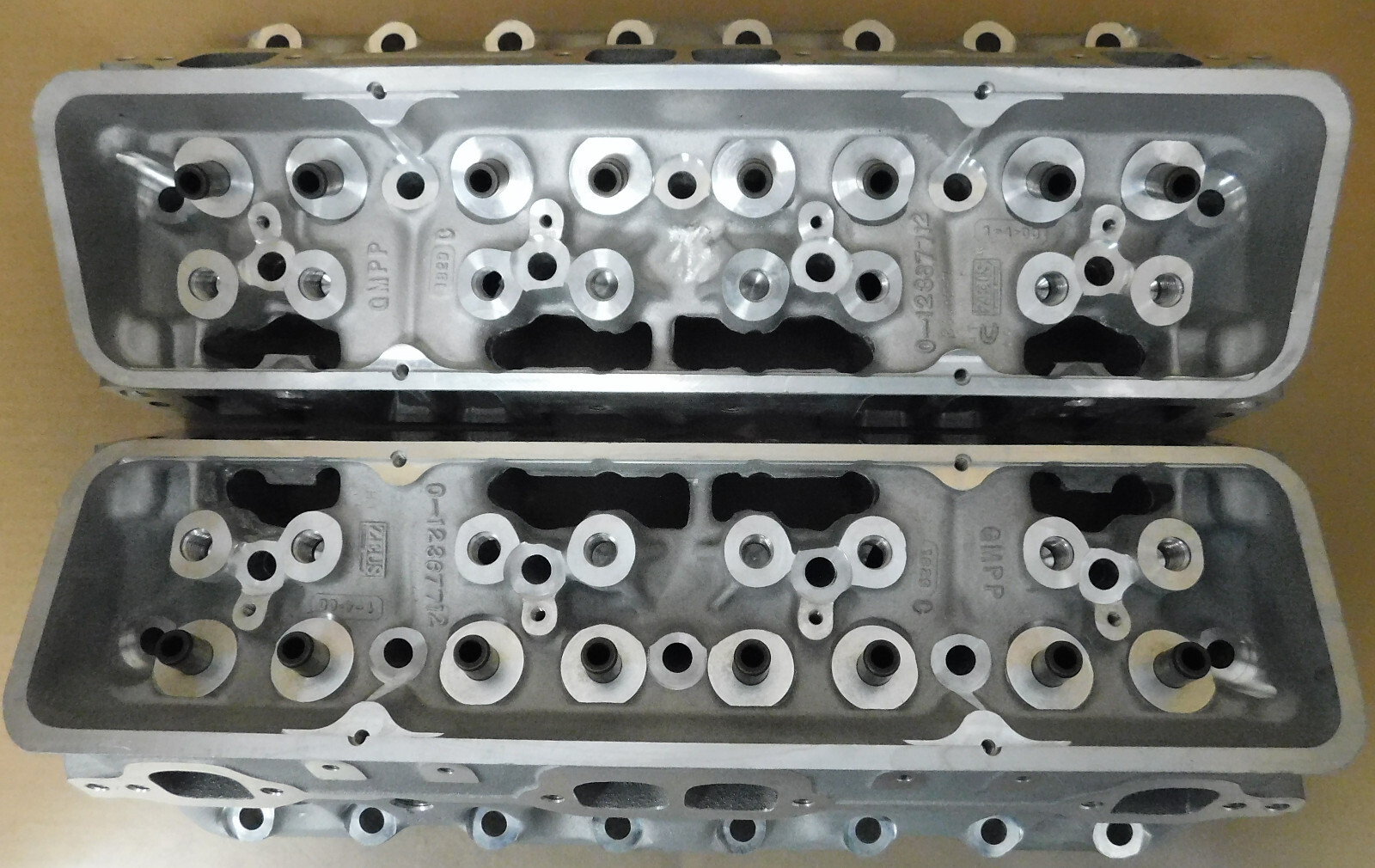 GM Performance 12497186 FastBurn Aluminum Cylinder Heads GM Performance 12497186 FastBurn Aluminum Cylinder Heads