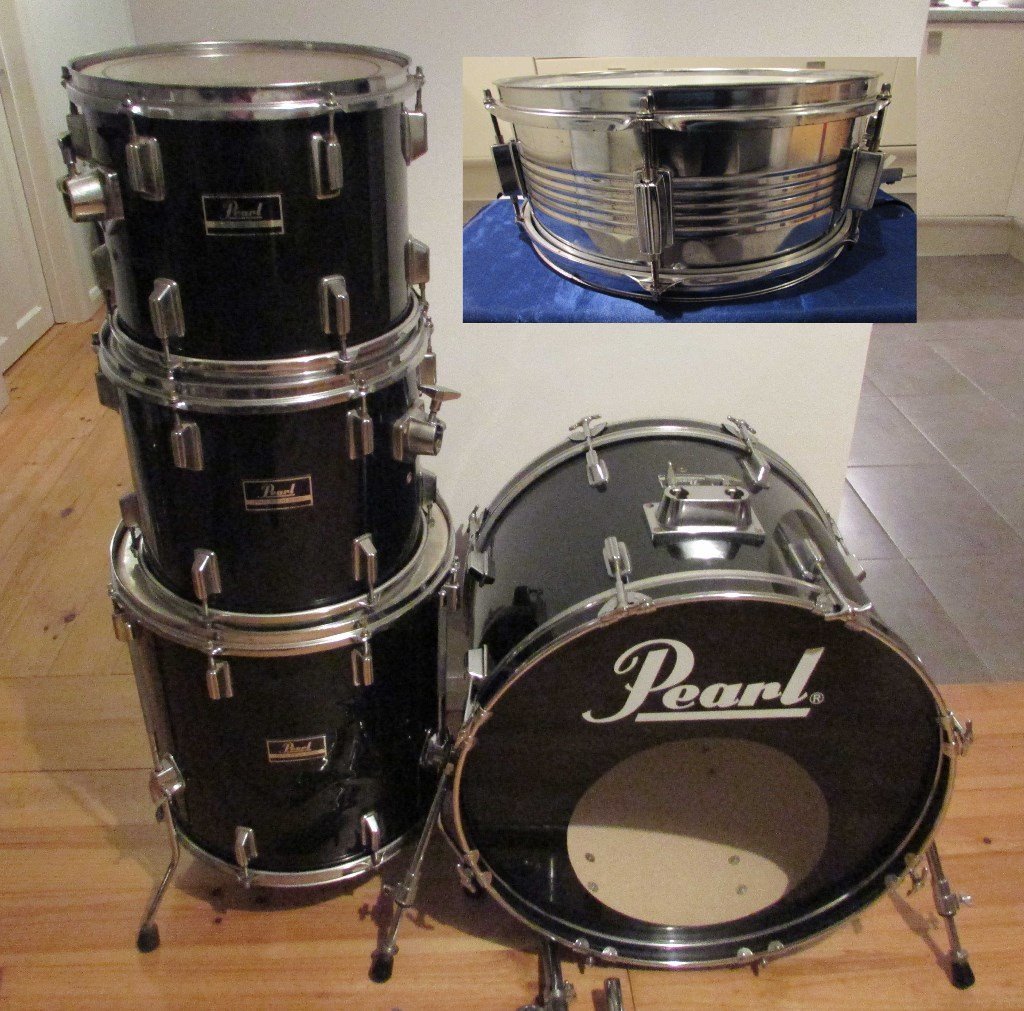 Vintage PEARL Drums, Bass drum, Snare Drum & Three Toms in Ruislip