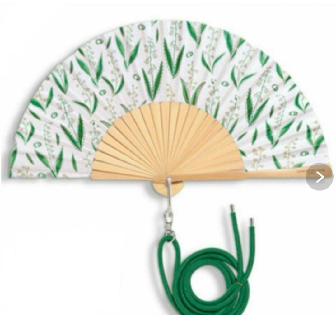 Dior Lily of the Valley 花瓶　カラフェ Dior Lily of the Valley 花瓶 カラフェ 魅力的な Dior Lily of